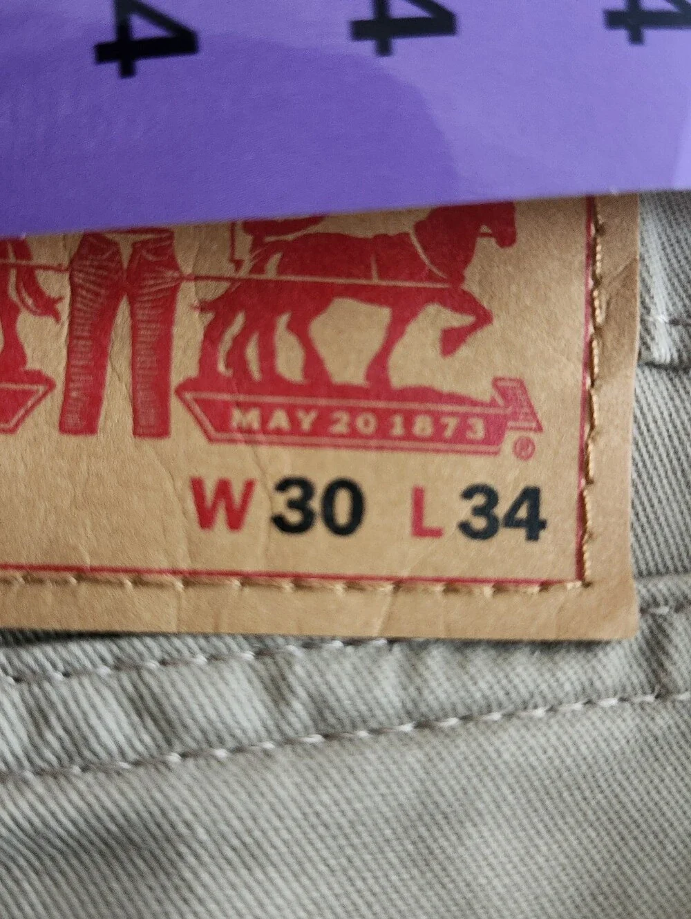 Mens Levi Strauss Khaki Jeans Sraight Fit Size 30 x 34 New/ Never Worn